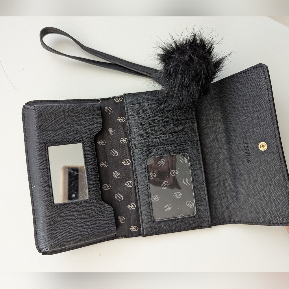 Call it Spring wallet/phone holder - Picture 2 of 2